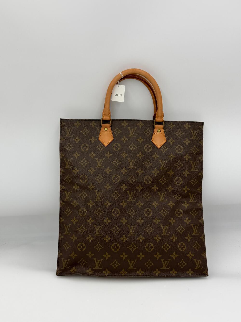 Louis Vuitton Monogram Sac Plat